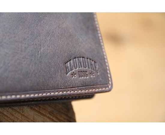 Бумажник KLONDIKE «Billy», натуральная кожа в темно-коричневом цвете, 11 х 8,5 см, изображение 12
