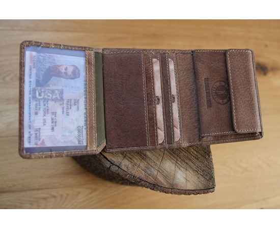 Бумажник KLONDIKE «Jamie», натуральная кожа в коричневом цвете, 9 х 10,5 см, изображение 11