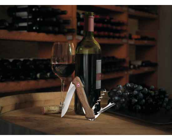 Нож перочинный VICTORINOX Wine Master, 130 мм, 6 функций, с фиксатором, рукоять из орехового дерева, изображение 7