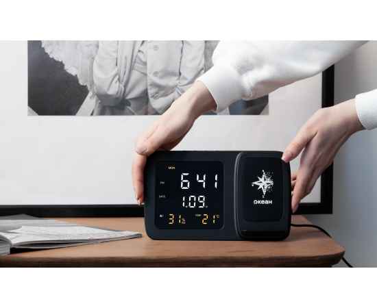 Настольные часы 'Smart Screen' с беспроводным (15W) зарядным устройством, гигрометром, термометром, календарём, с подсветкой логотипа, черный, изображение 9