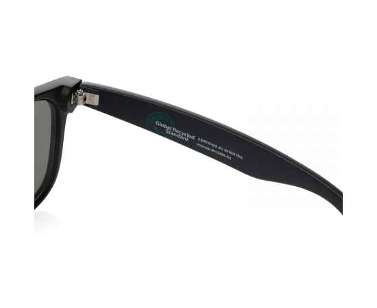 Солнцезащитные очки из переработанного пластика (сертификат GRS), Черный, Цвет: черный, Размер: Длина 14,4 см., ширина 4,8 см., высота 3 см., изображение 4