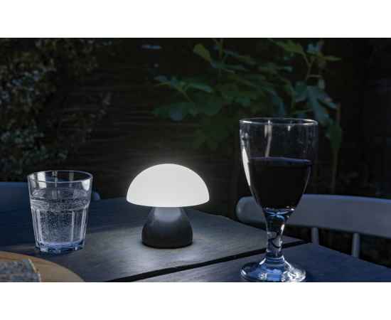 Беспроводная настольная лампа Luming из переработанного пластика RCS, IPX4, Черный, Цвет: черный,, Размер: , высота 11,2 см., диаметр 11,5 см., изображение 4
