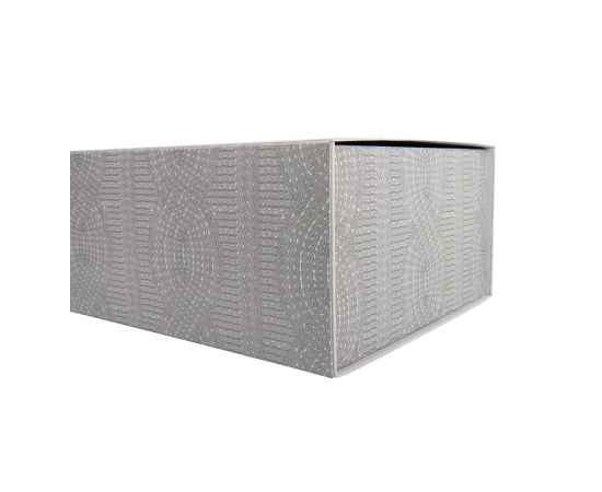 Коробка подарочная 'Irish'  складная,  белый,  20*30*11  см,  кашированный картон, тиснение, Цвет: белый, изображение 2